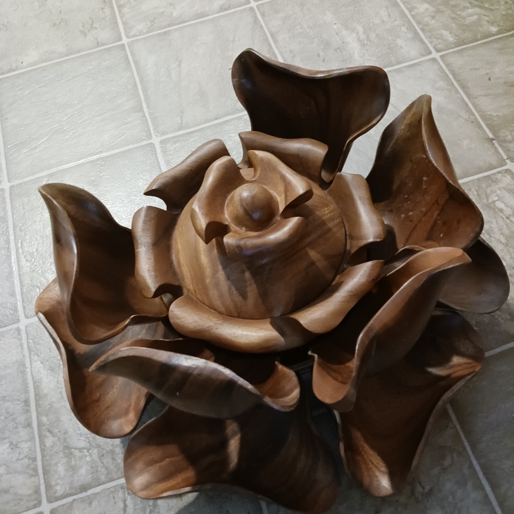 Vintage monkey pod wooden salad chip bowl